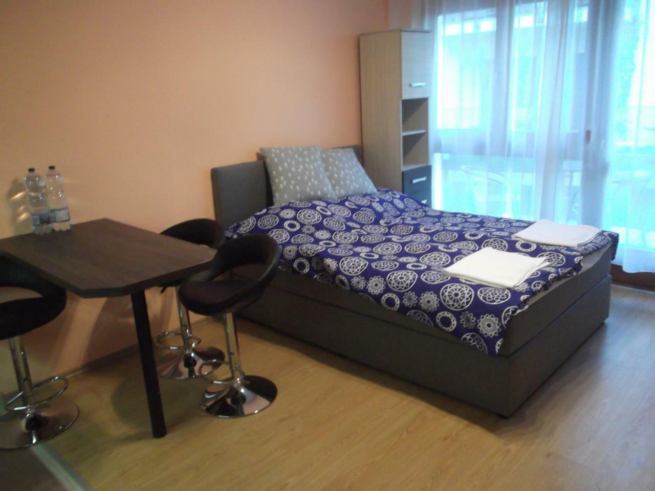 Cozy Flat In Pecs, Absolute Center Lägenhet Exteriör bild